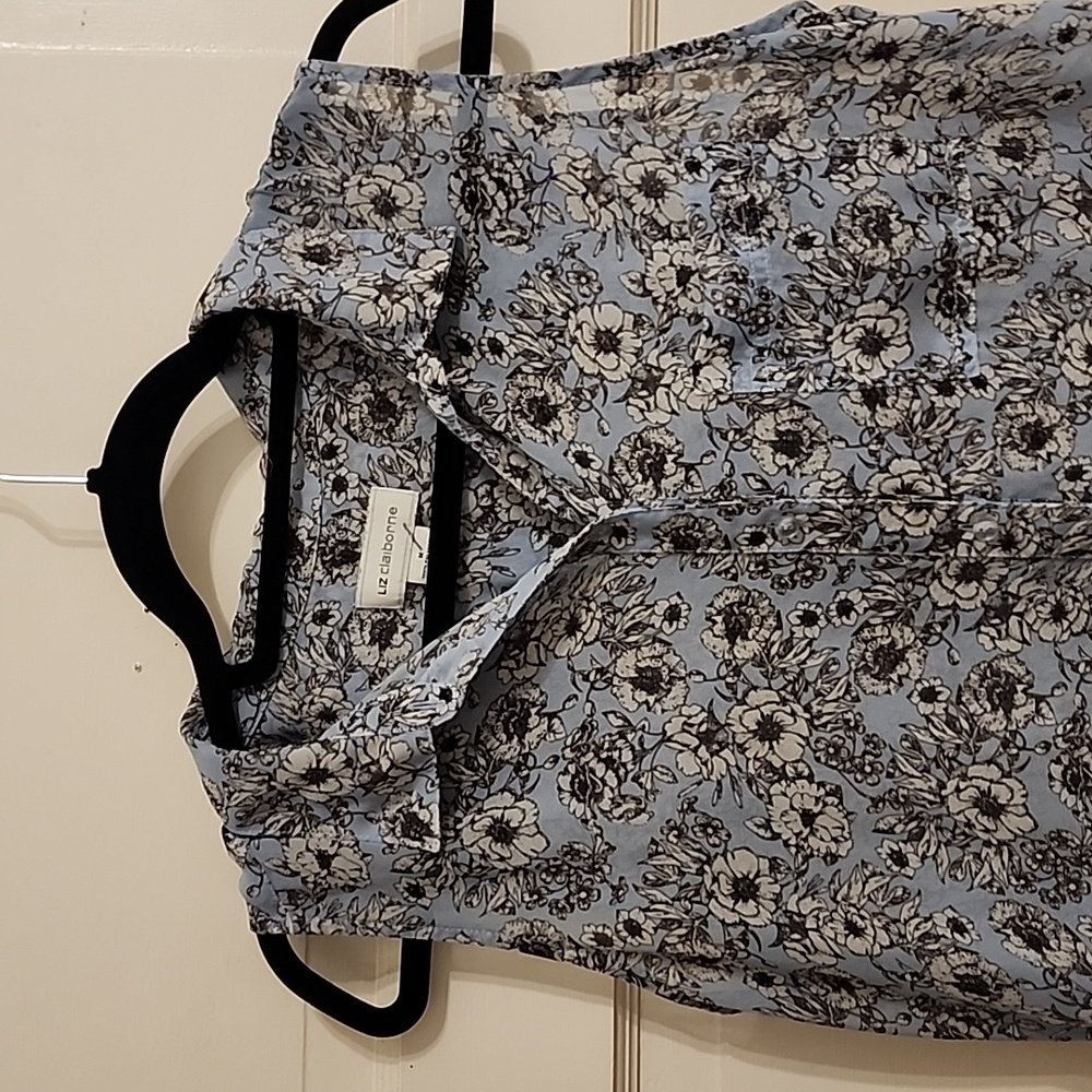 Sleeveless Liz Caliborne Blouse